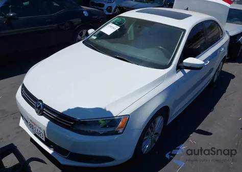 2014 Volkswagen Jetta 2.0L Tdi z USA, uszkodzony, nr VIN 3VWLL7AJ8EM438545
